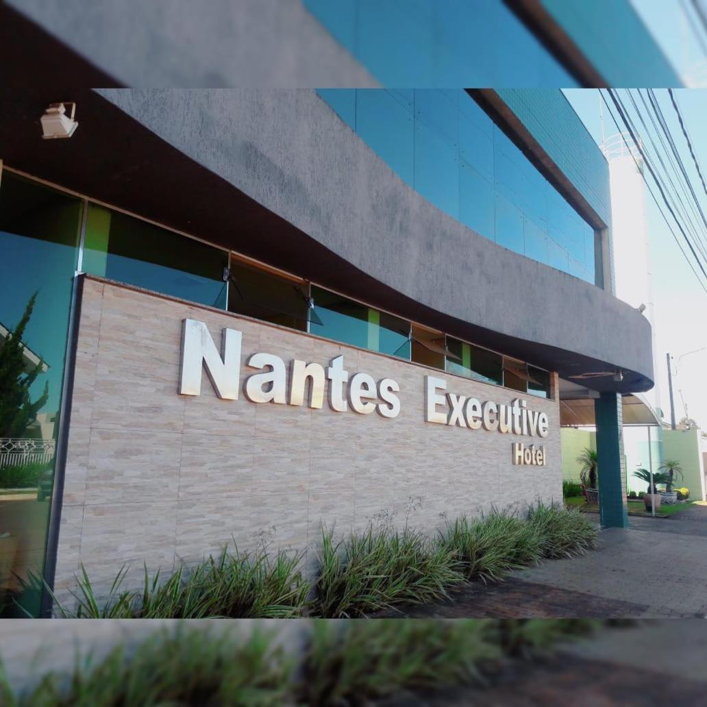 Nantes Executive Hotel Pitanga Exterior foto